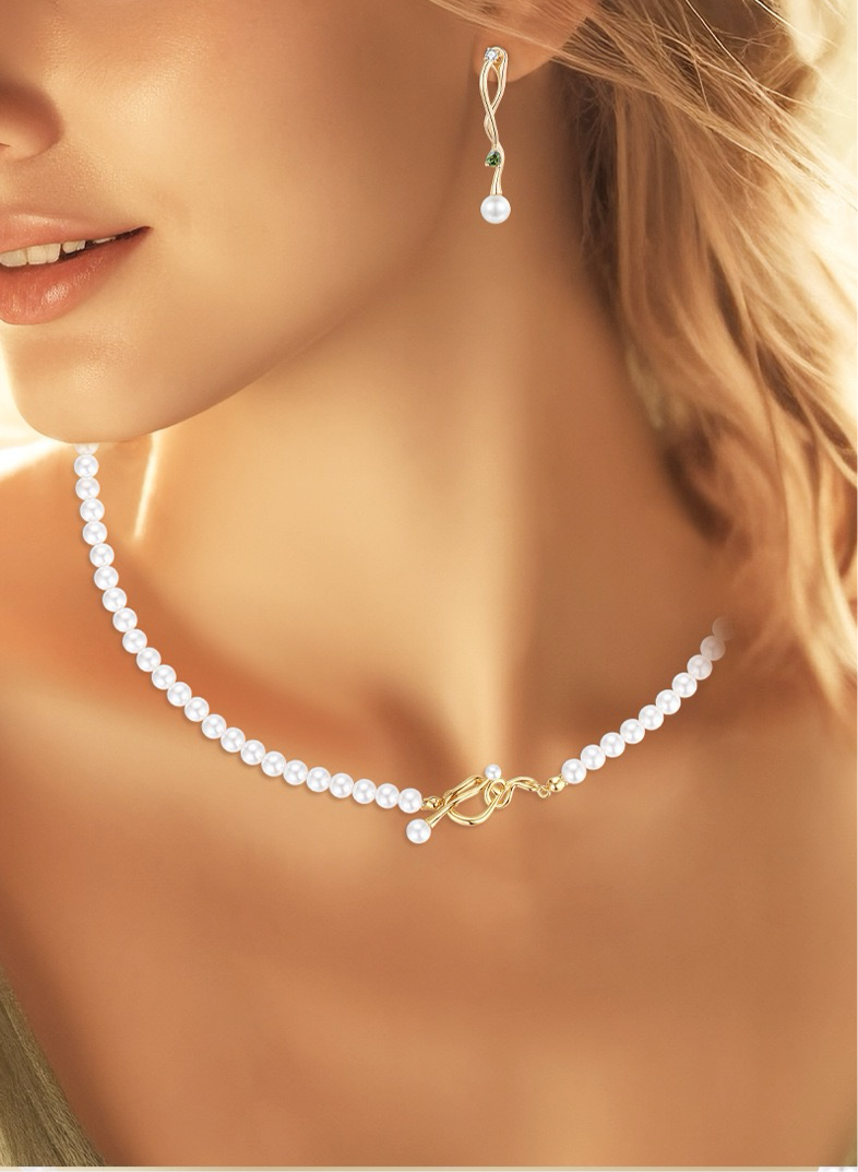 Pearl necklace